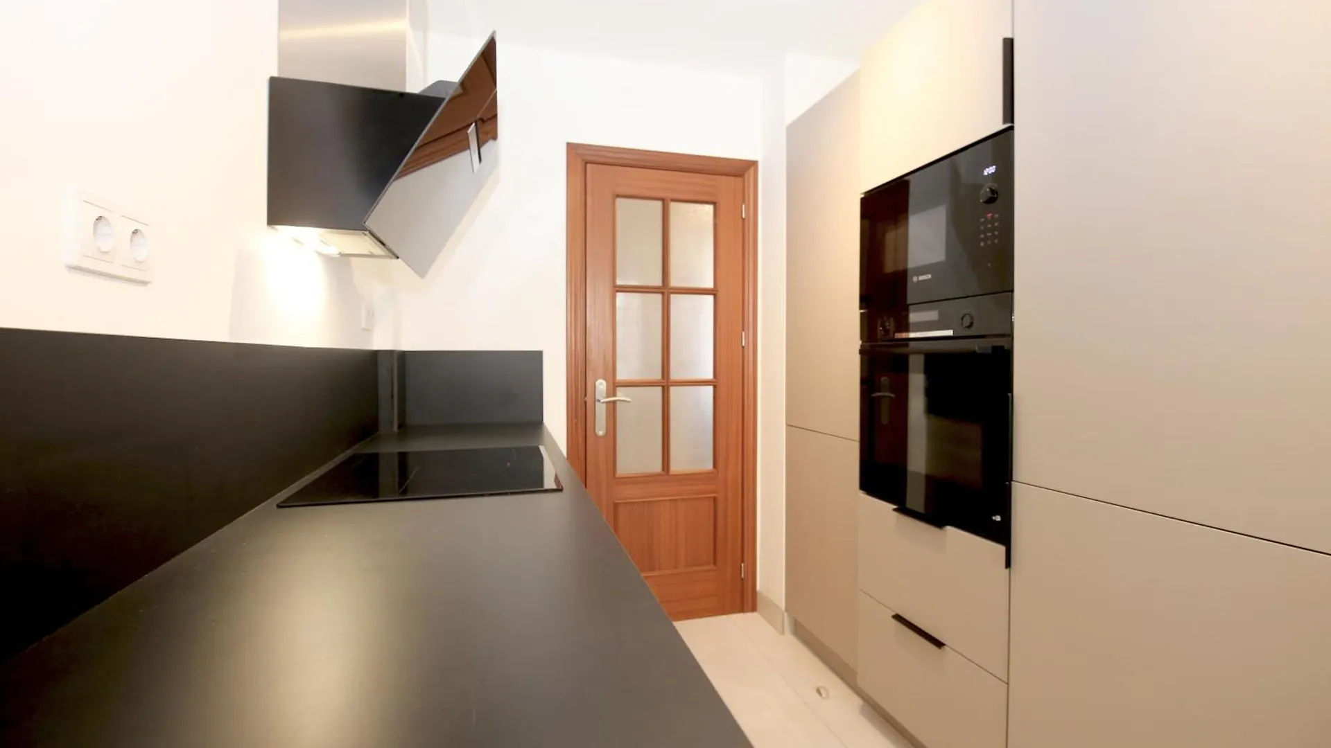 Estepona Port Apartment Sunny