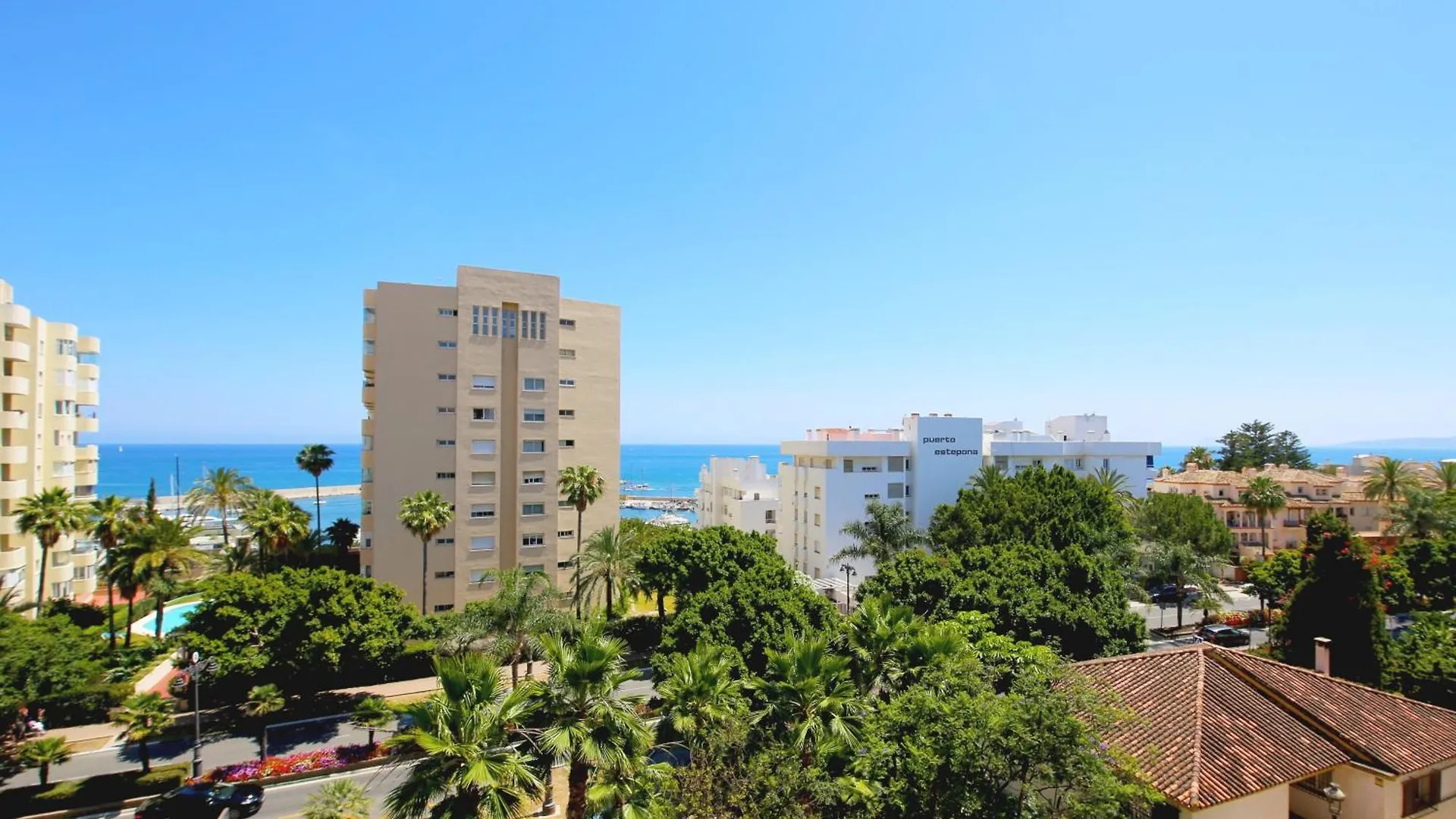 Estepona Port Apartment Sunny スペイン